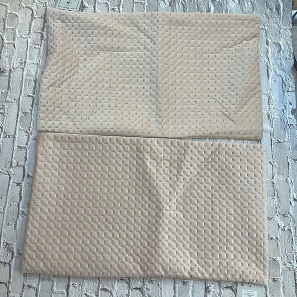 Essex Park textured velvet cushion cover for a lumbar 12 x 21 set of two - Picture 1 of 5